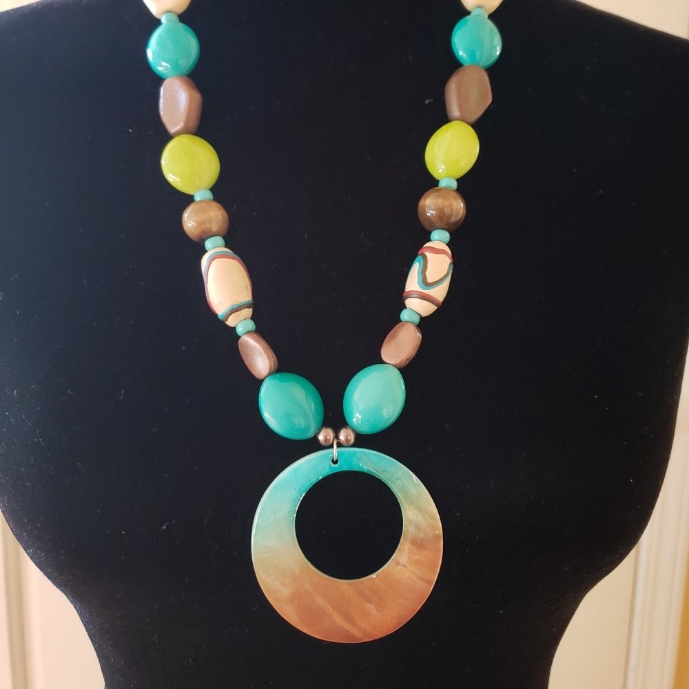 Pendant necklace